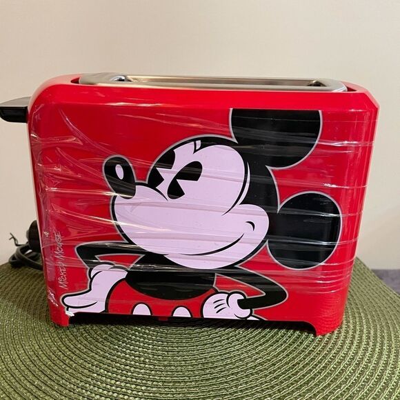 Disney Mickey Mouse 2 slice toaster DCM-21 NWT - Picture 2 of 13